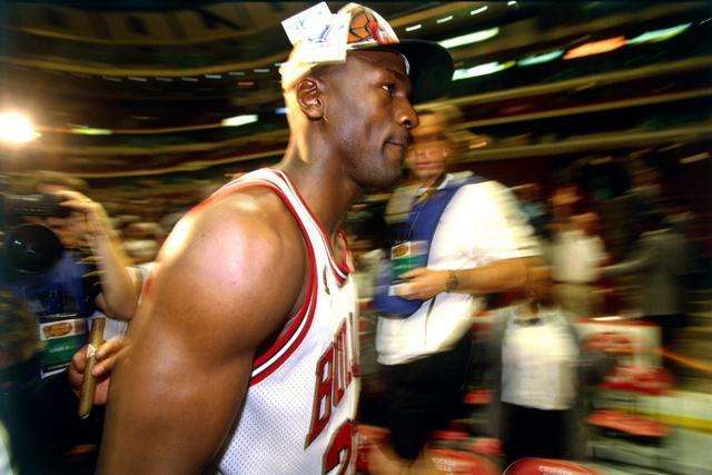 羽毛球亚锦赛：石宇奇王祉怡晋级决赛 国羽提前包揽女双冠亚军